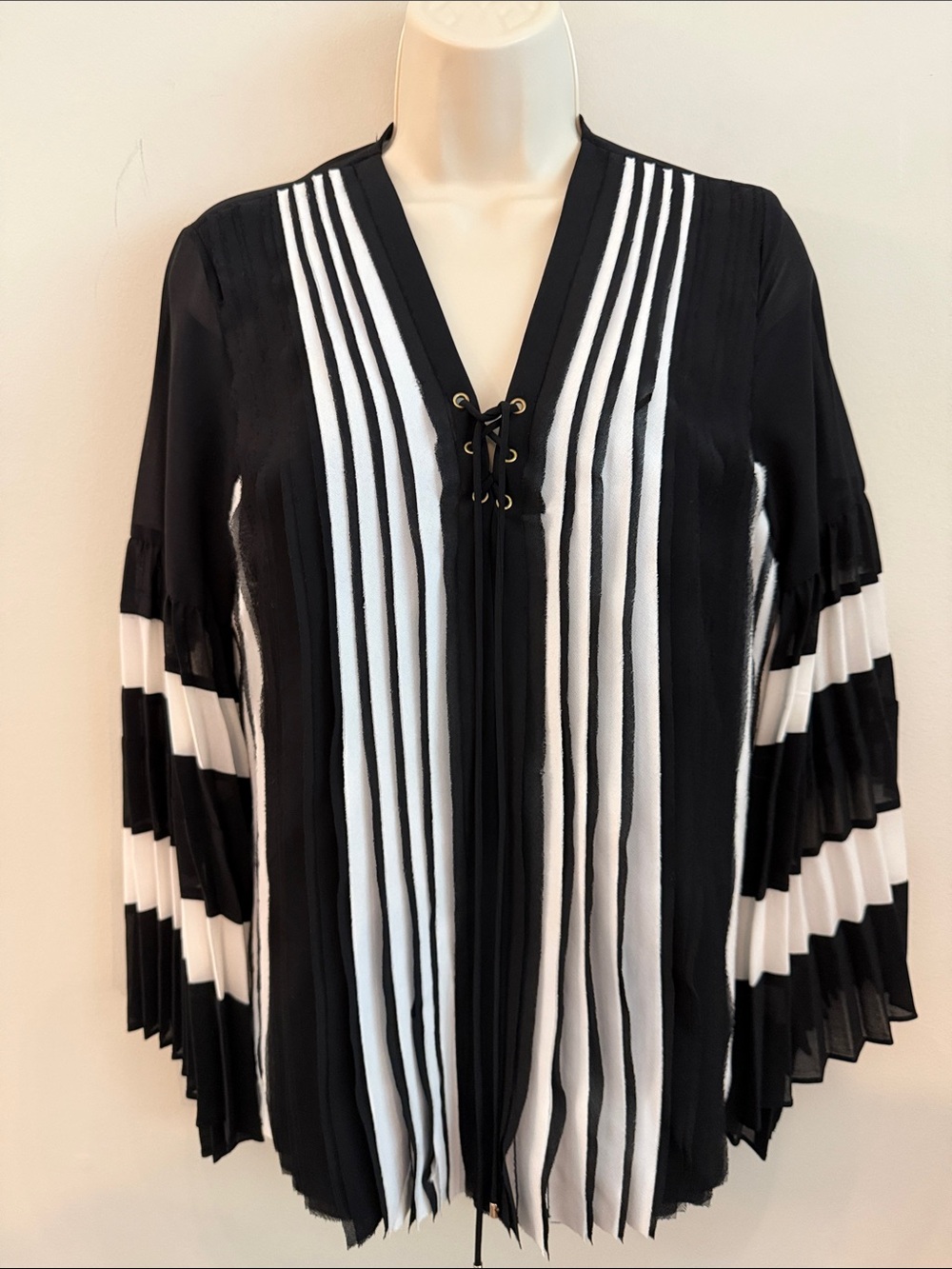 Black & White Striped Pleated V-Neck Lace-Up Peasant Style Blouse Flare Sleeves